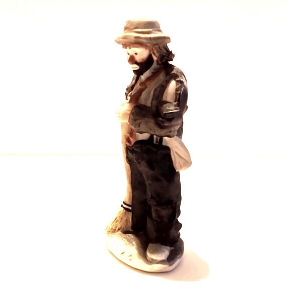 Vintage Emmett Kelly Miniature Ceramic Clown Figurine with Broom by Flambro - Picture 4 of 5